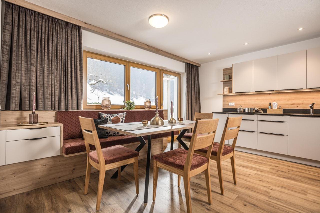 Hotel Gasthof Stoanerhof Mayrhofen Eksteriør billede